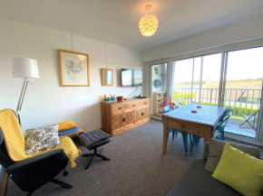 Appartement VUE MER avec WIFI, loggia, au centre de TREGASTEL - Réf 92